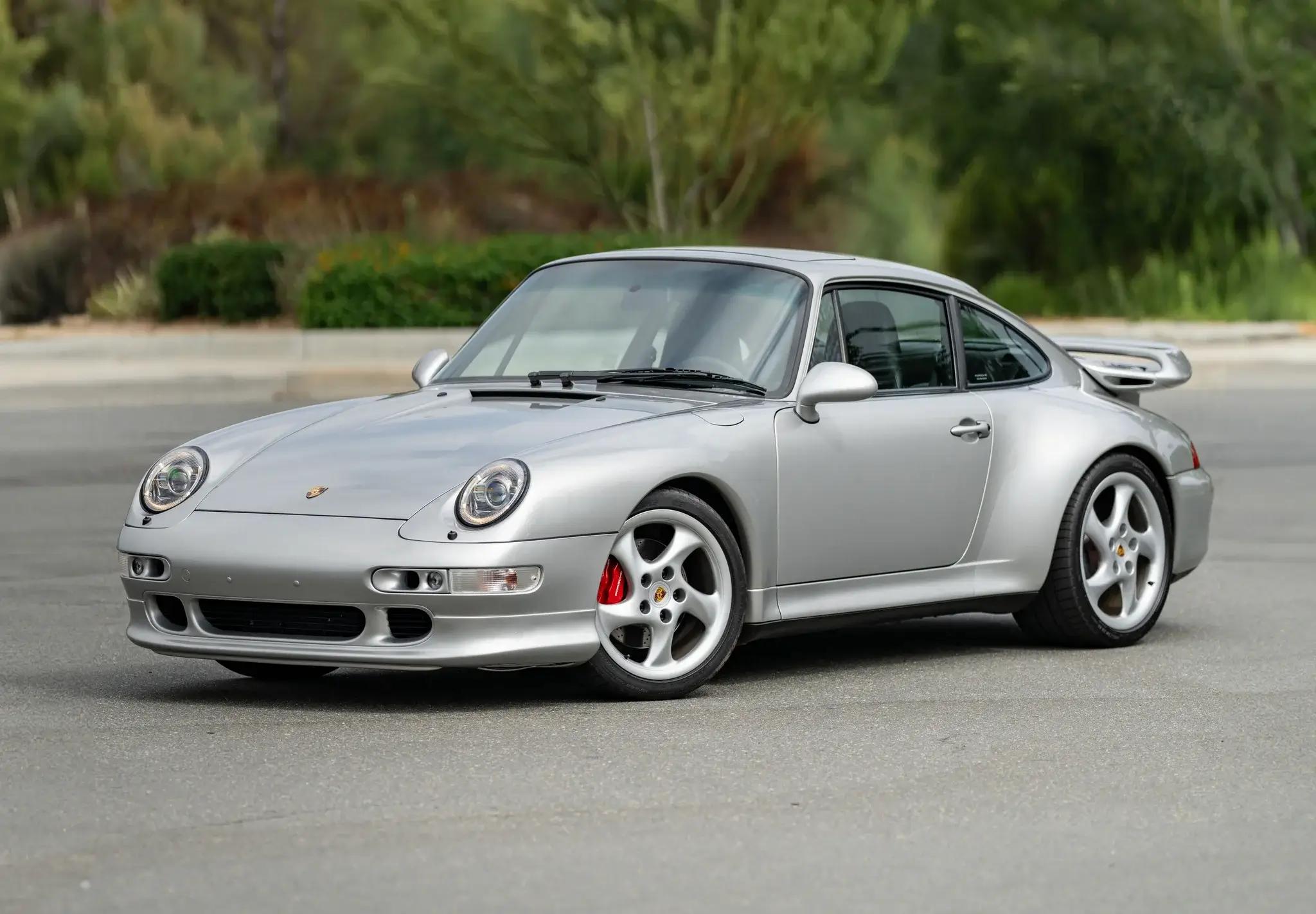 main_image of Porsche 993 Carrera 4S Aerokit