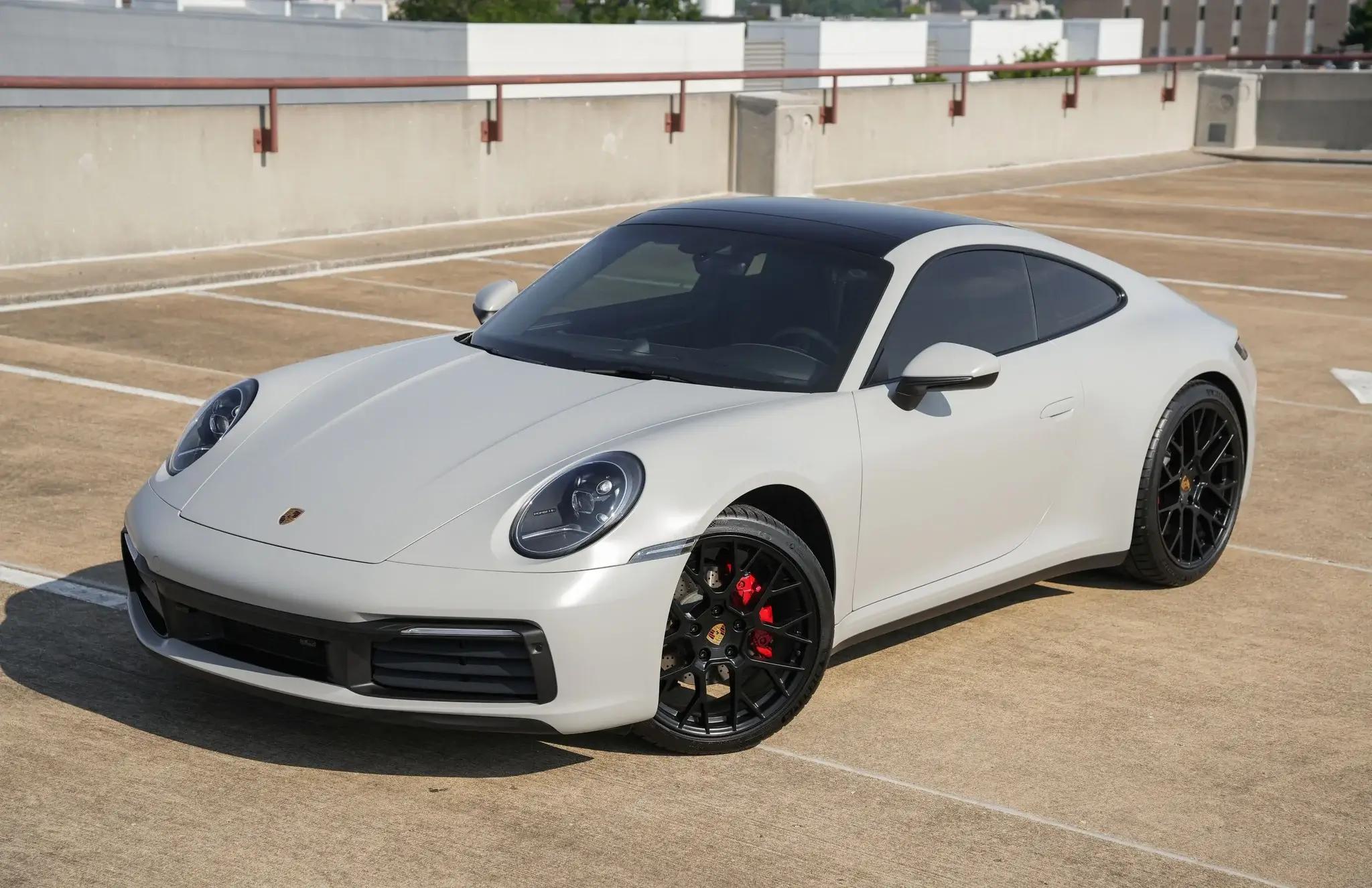 main_image of Porsche 911 Carrera Coupe