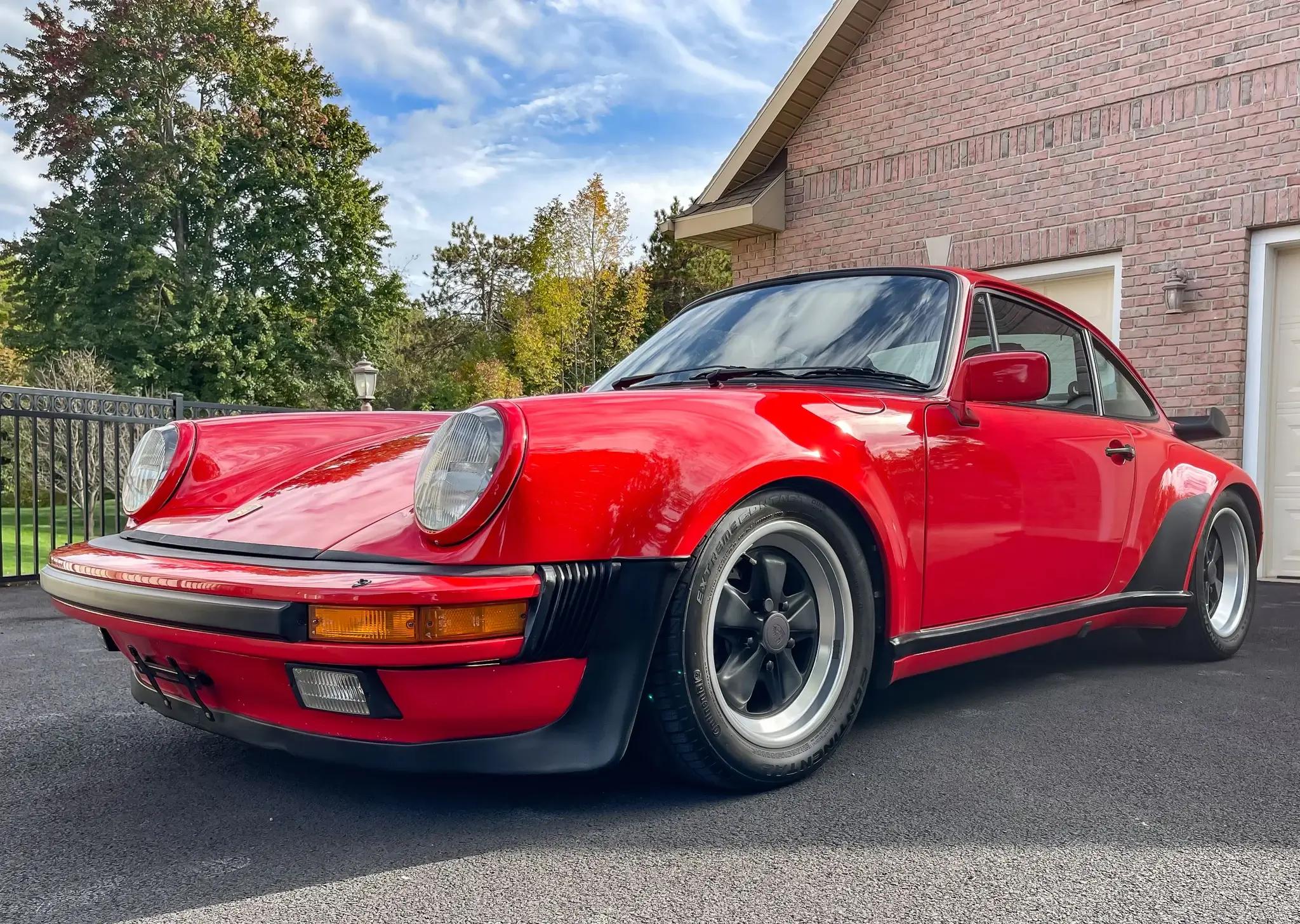 main_image of Porsche 911 Carrera Coupe