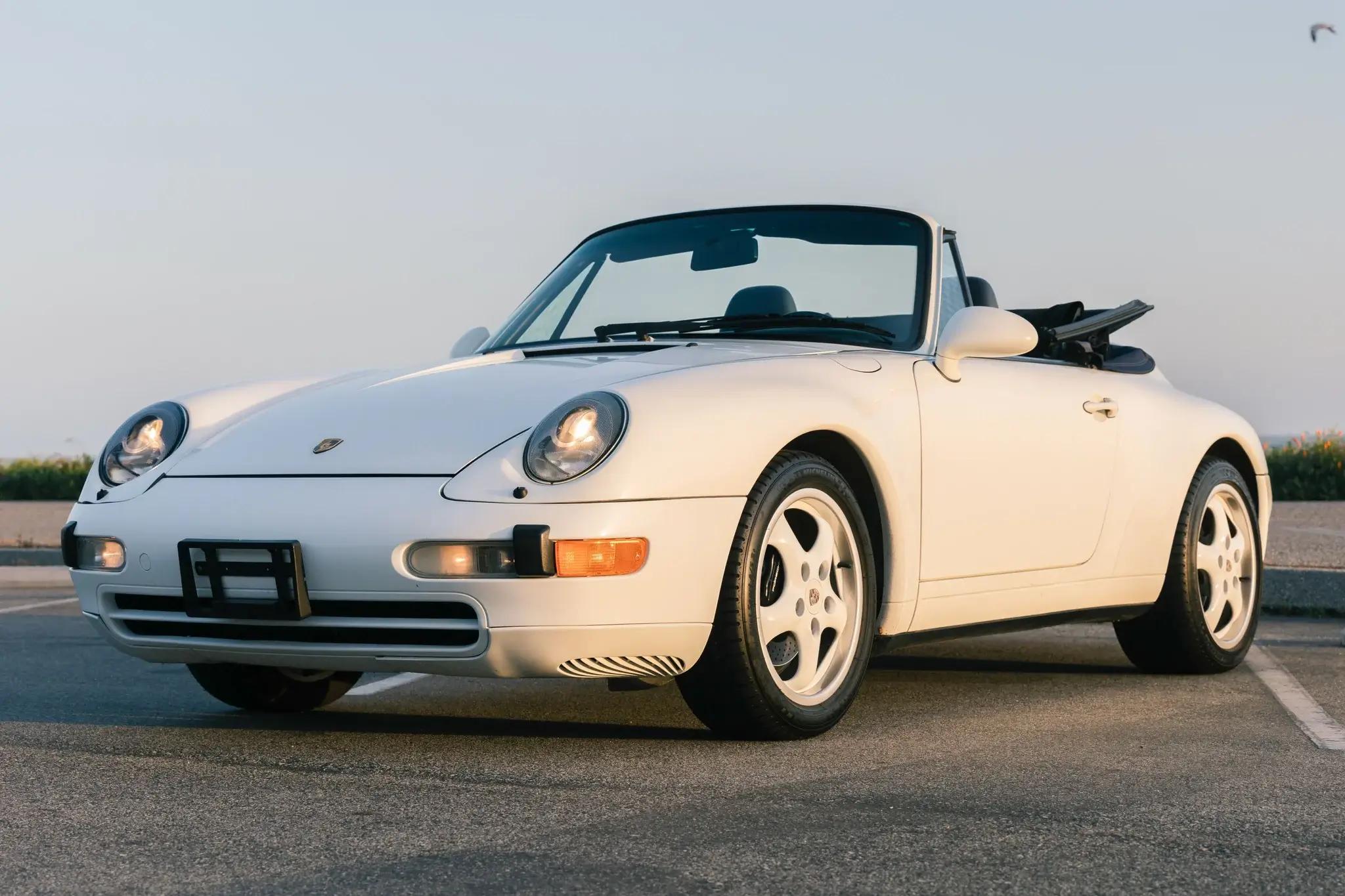 main_image of Porsche 911 Carrera Cabriolet