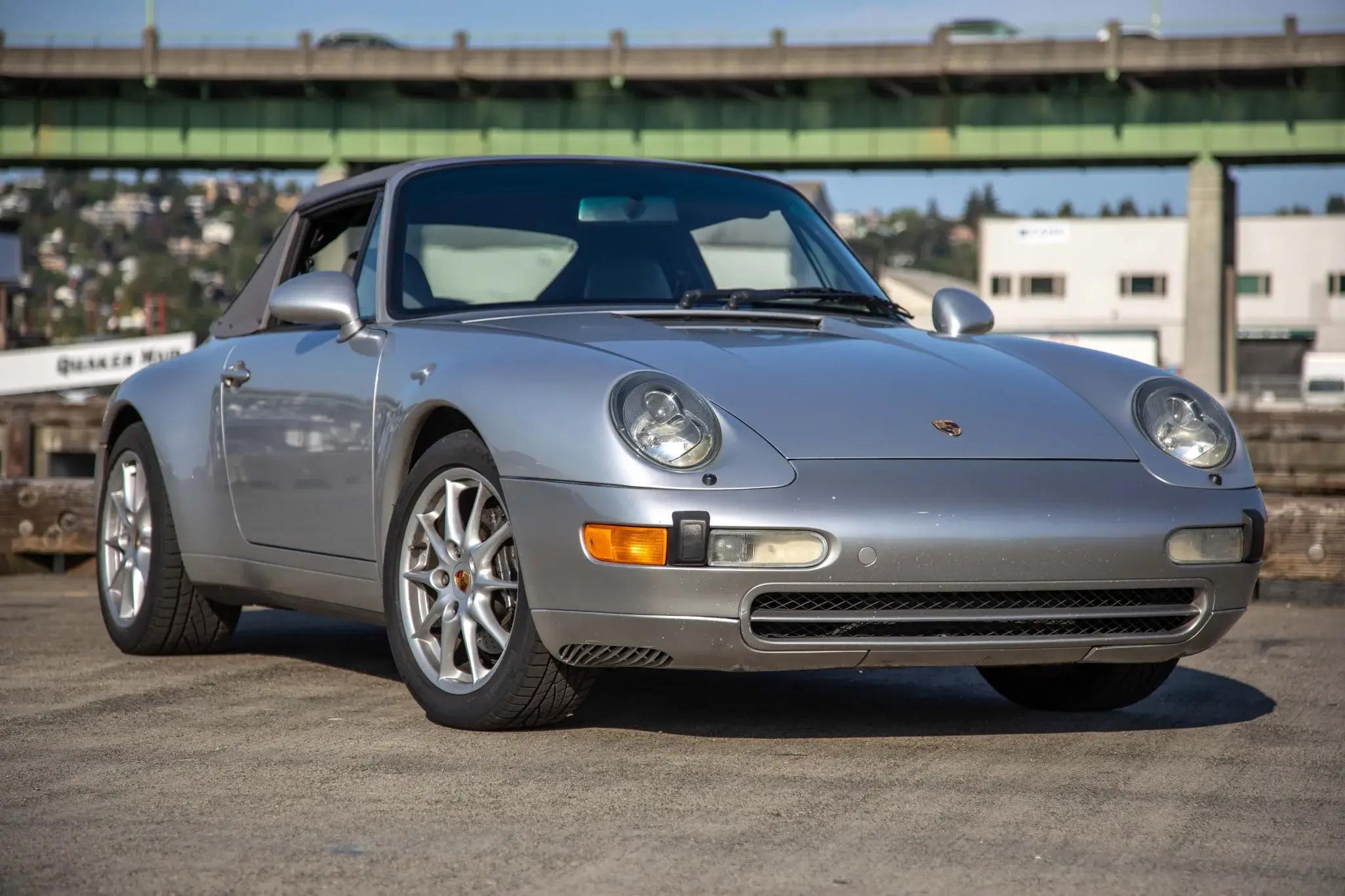 main_image of Porsche 911 Carrera Cabriolet