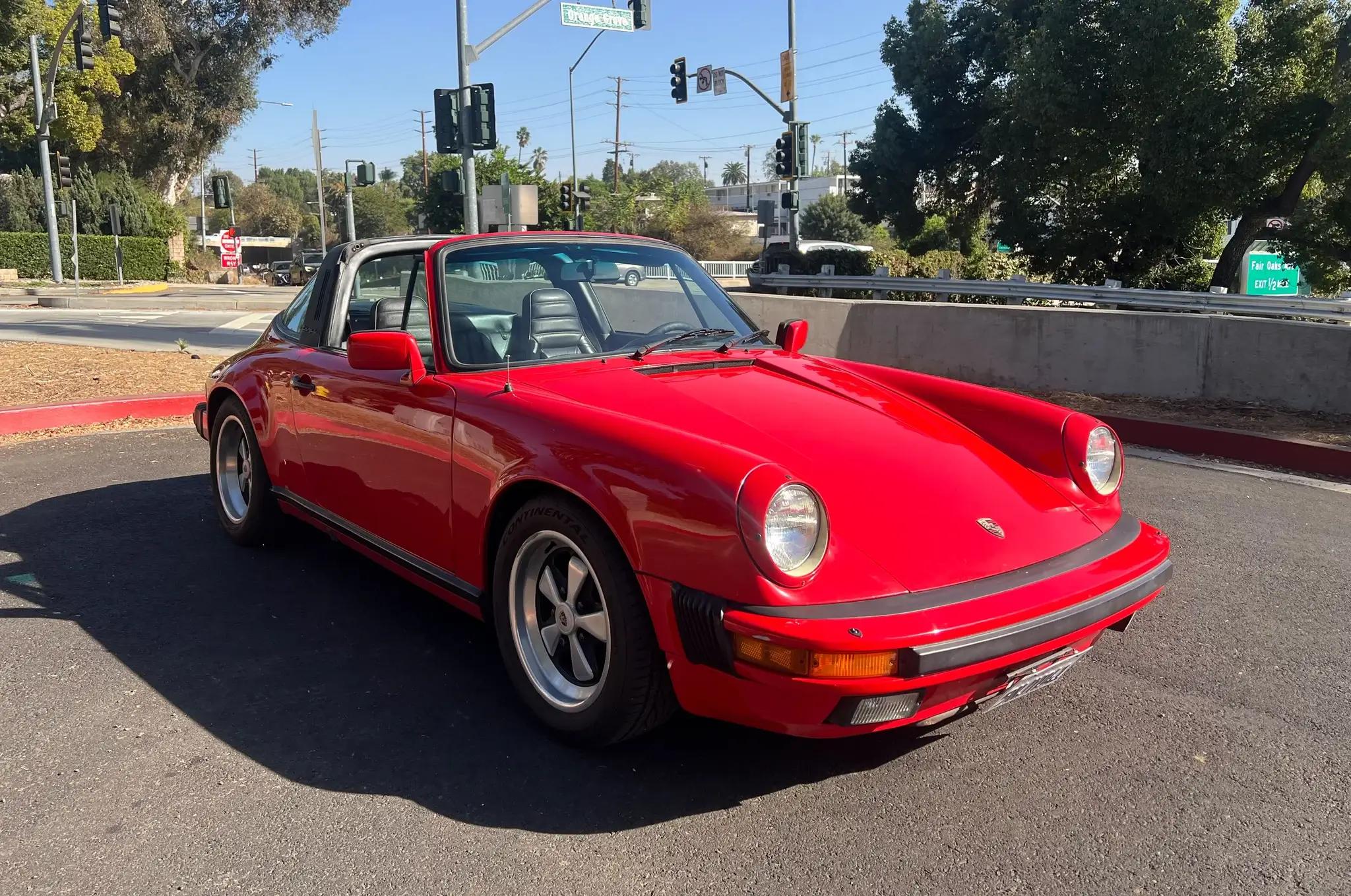 main_image of Porsche 911 Carrera Targa